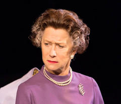 helen mirren, dressed as queen elizabeth ii, rebukes parade drummers